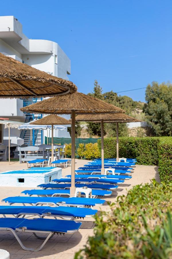 פליראקי Sun & Sea Hotel Apartments מראה חיצוני תמונה