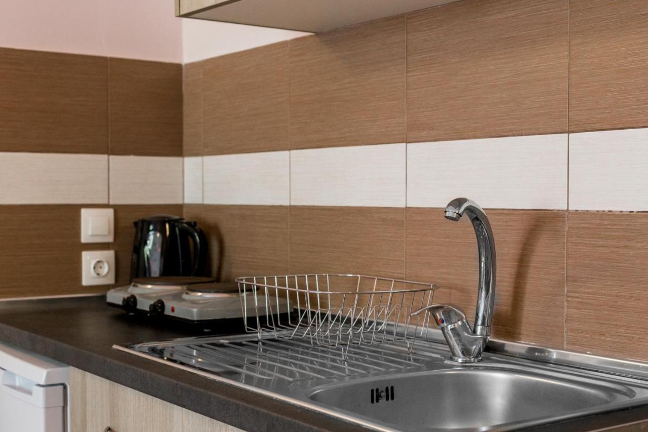פליראקי Sun & Sea Hotel Apartments מראה חיצוני תמונה