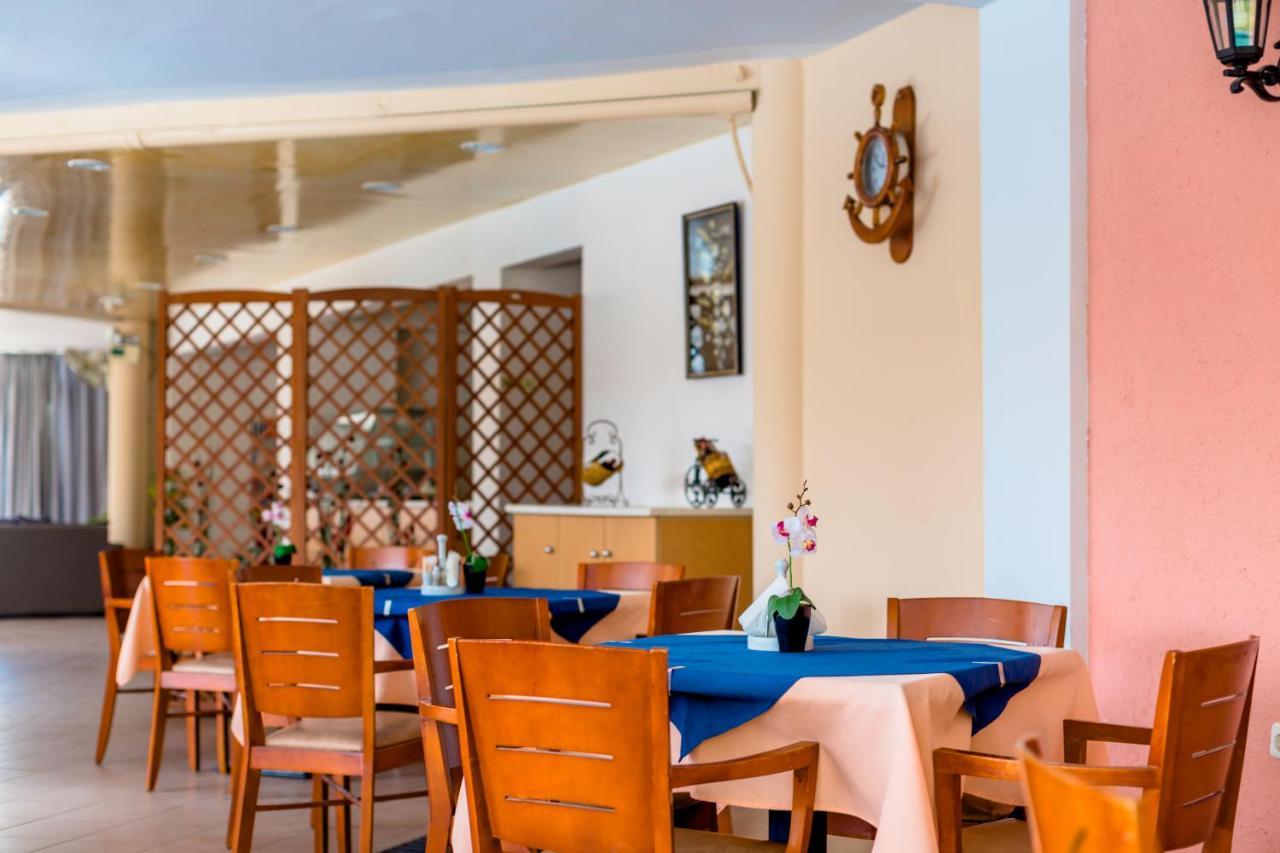 פליראקי Sun & Sea Hotel Apartments מראה חיצוני תמונה